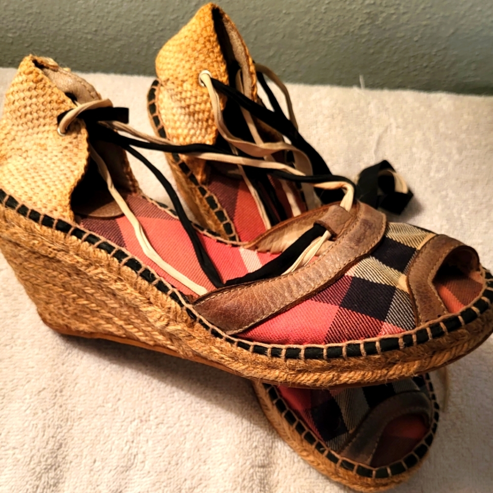 Vintage Burberry wedges